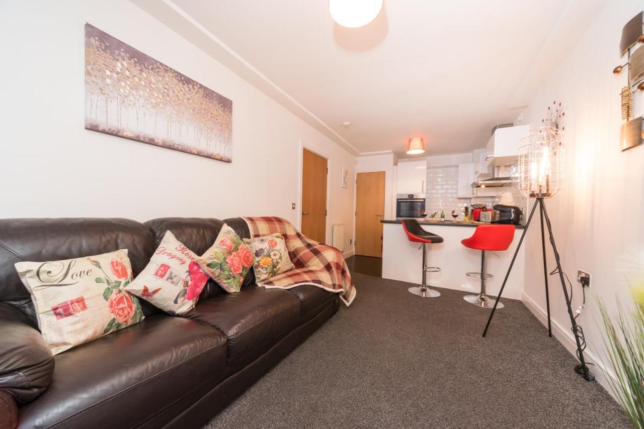 City Centre Posh Parlour Gated Parking 1Bed Wifi キングストン・アポン・ハル エクステリア 写真